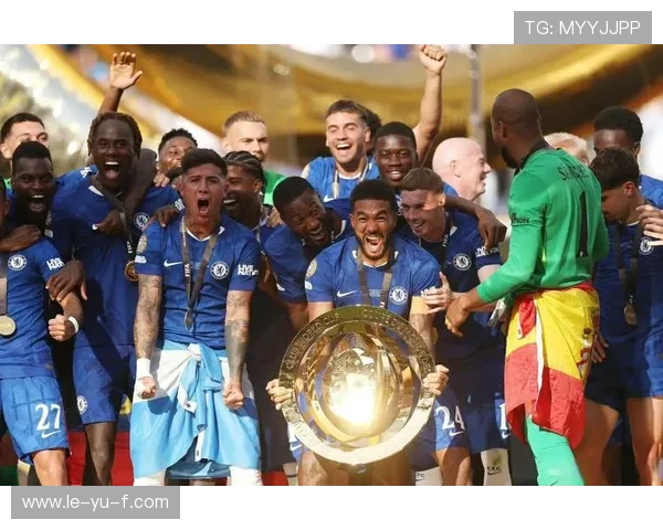 帕尔默闪耀切尔西赛场，表现惊艳引球迷热议